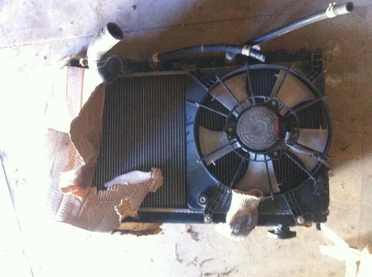 Радиатор основной Хонда Фит в Чите 1288